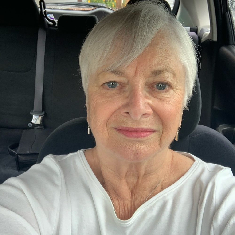 Meet your Posher, Georgina